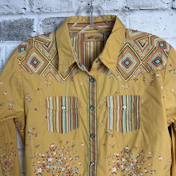 Wrangler Western Aztec Floral Print Pearl Snap Button Down Shirt - Picture 2 of 10